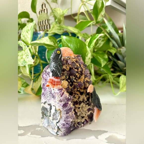 Tucan Carvings on Amethyst - Picture 5 of 10